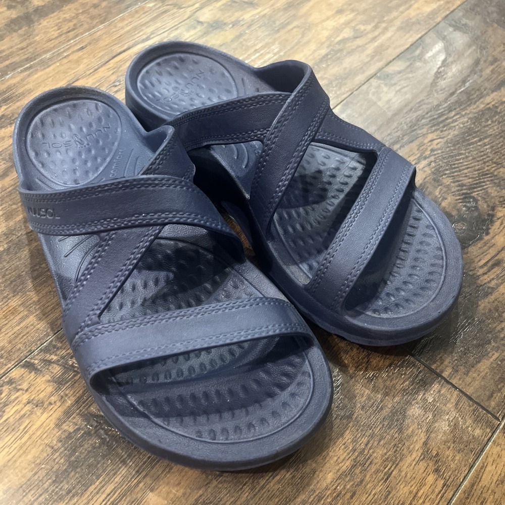 NUUSOL Sandals Women's 7 Navy Blue Slip On Foam Comfort Lightweight